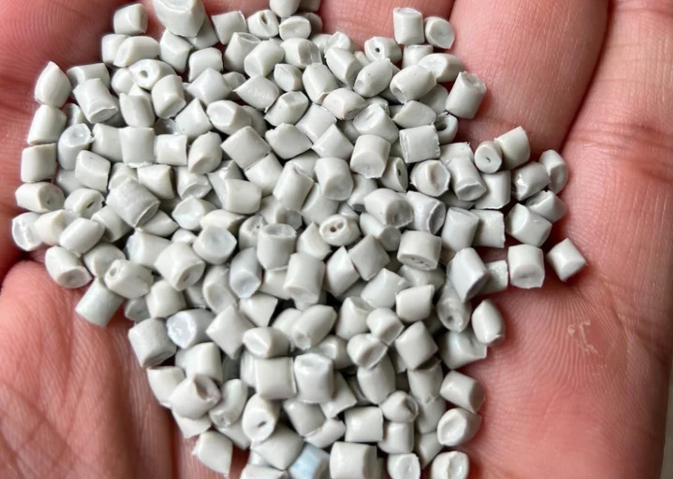 Reprocess Milky White Granules 3